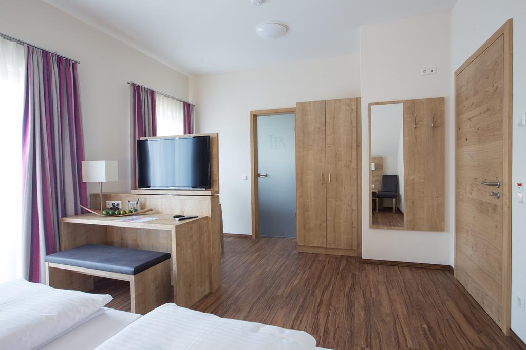 Sonnenhalde Landgasthof Bieg Neuler Room photo